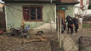 Imaginea Anului Din Casa Unui Vasluian! Și A Făcut Plasmă Dintr Un Televizor Normal